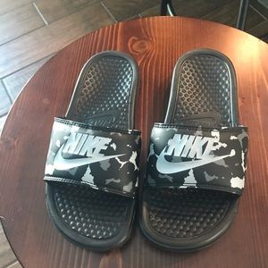 Womens Nike Slides 5